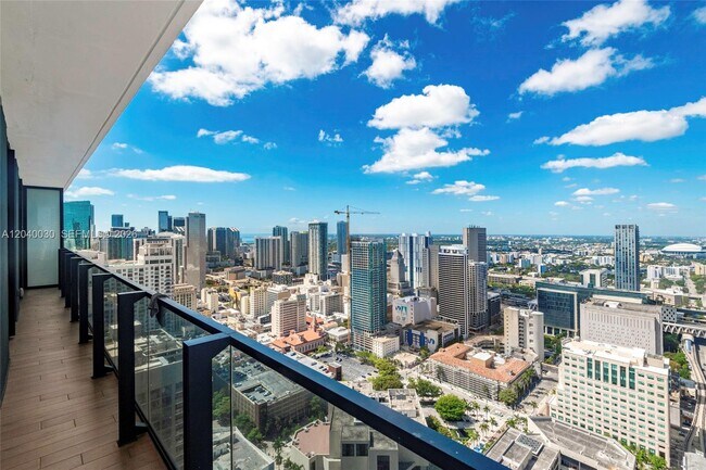 Foto del edificio - 398 NE 5th St