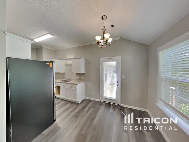 Foto del edificio - 2719 Belle Meade Pl