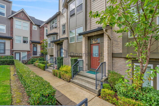 Building Photo - 1333 Chelsea Walk NE