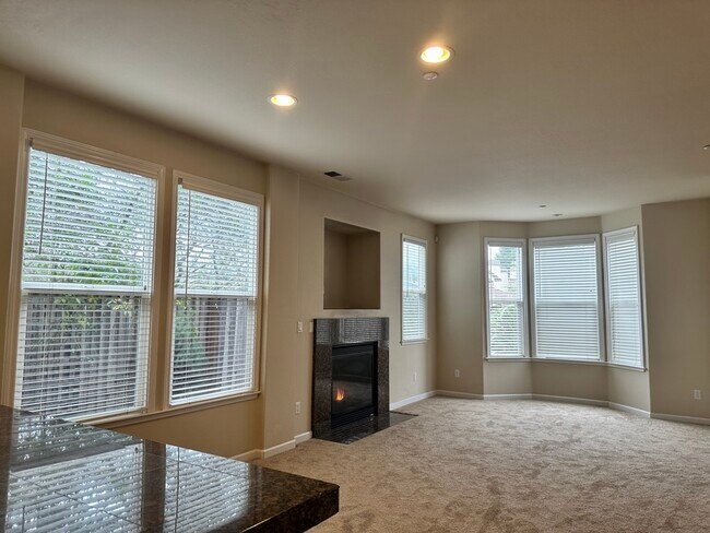 Building Photo - 3006 Atherton Dr