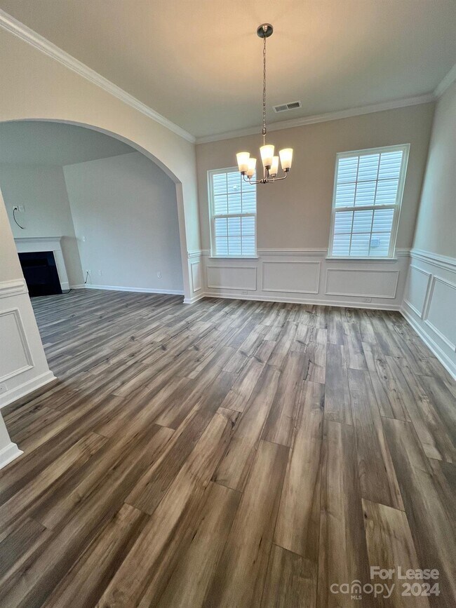 Building Photo - 239 Abersham Dr