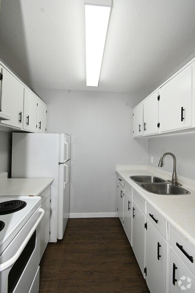 Building Photo - 4280 Quentin Ave