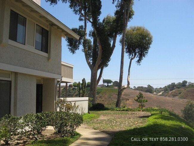 Building Photo - 3907 Camino Lindo