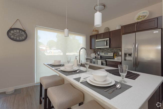 2BR, 2BA - 2B - Luxe Sheboygan Luxury Apartments