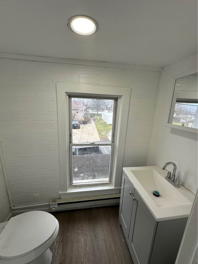 Foto del edificio - 220 Crane St