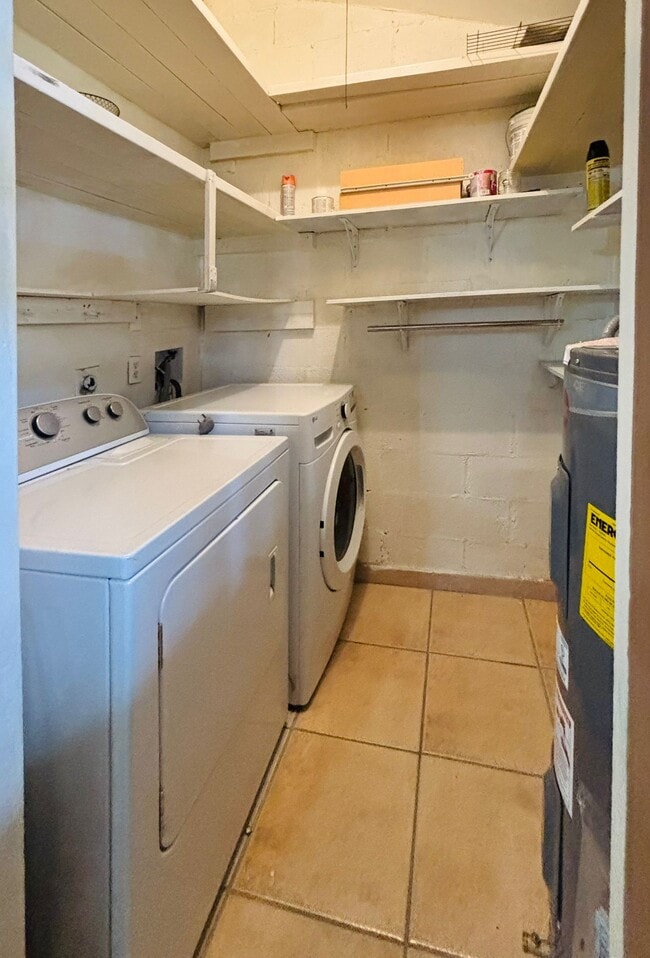 Foto del edificio - 1207 E Townley Ave