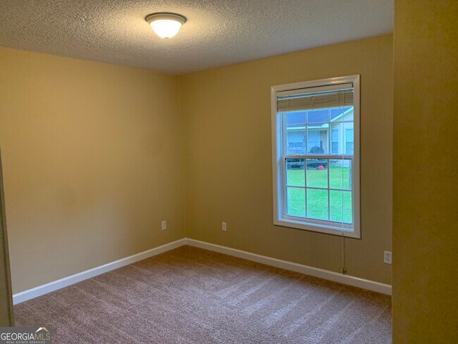 Foto del edificio - 207 Ridgemont Ct