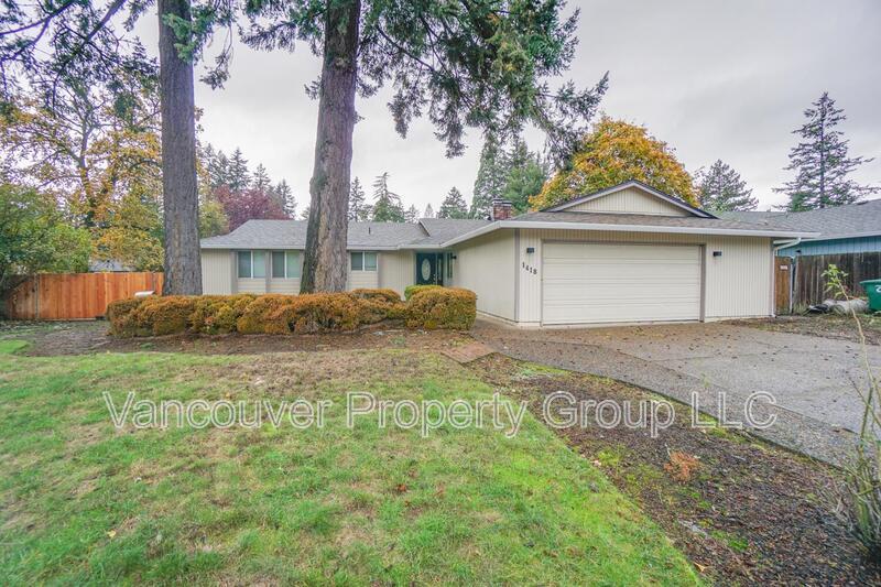 Primary Photo - 1418 SE Manor Ave