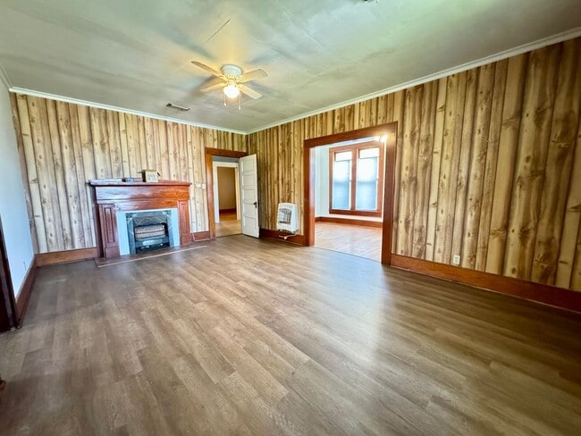 Building Photo - 307 James Street 4Plex