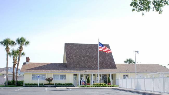 Building Photo - Kissimmee Gardens