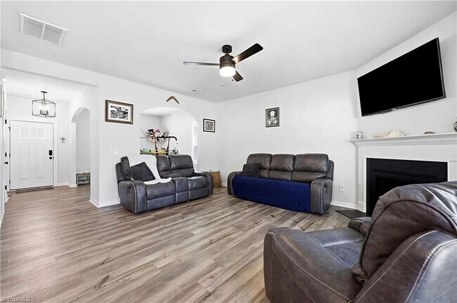 Foto del edificio - 7458 Buckview Ct