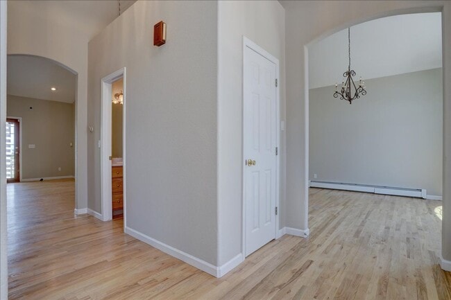 Photo - Amazing Custom Ranch with Privacy and Sprawling Mountain Views! House