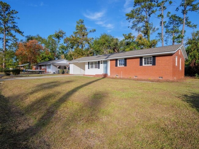 Foto del edificio - 2323 Frederick Pl