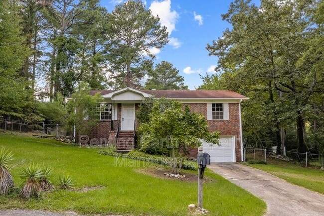 Building Photo - 2432 Debbie Dr