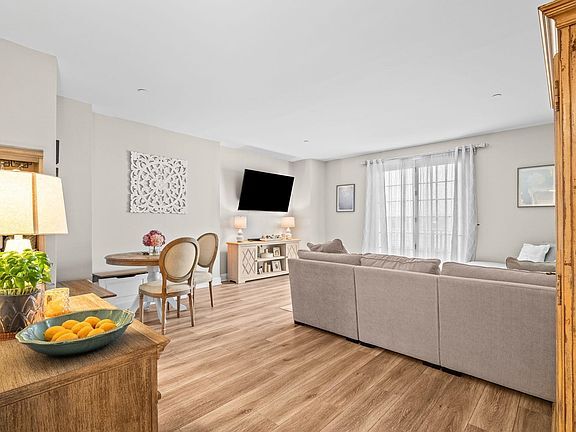 Foto del edificio - 100 Shearwater Ct E