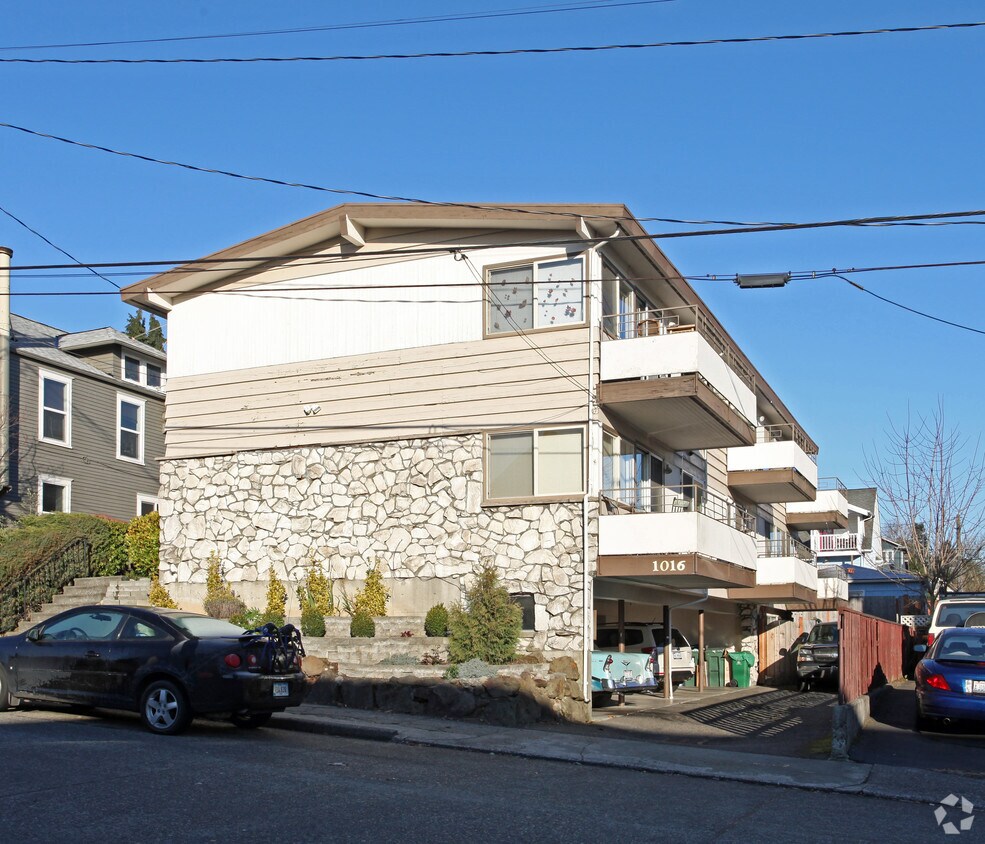Primary Photo - Delta Apartments
