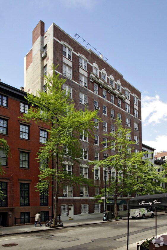 24 W 9th St. - 24 W 9th St