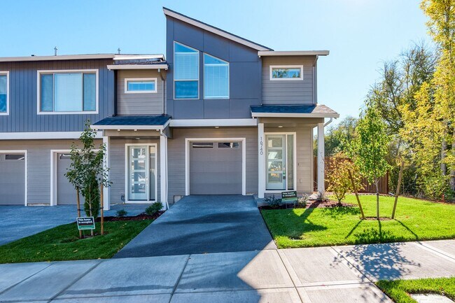 Foto del edificio - Pleasant Valley Villages 3 Bedroom Townhome with Community Center