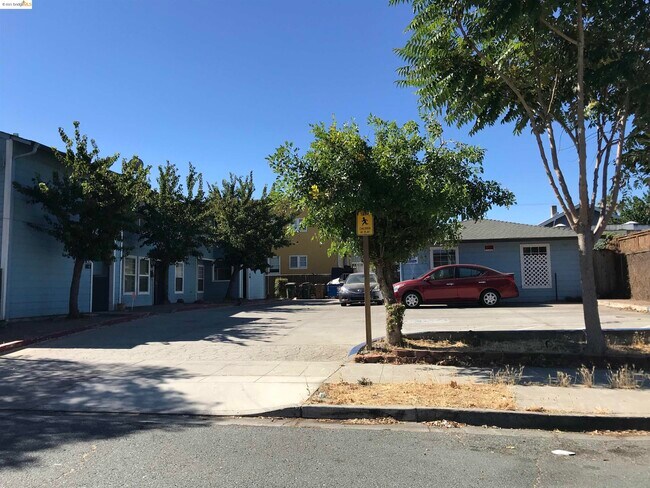 Foto del edificio - 601 W 6th St