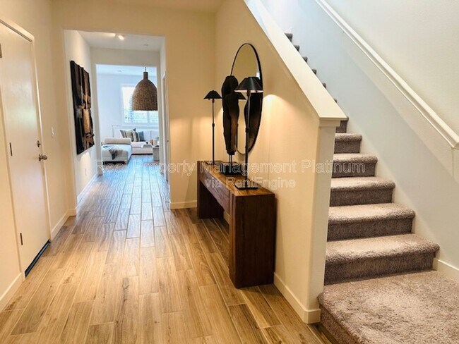 Building Photo - 837 Soledad Ave