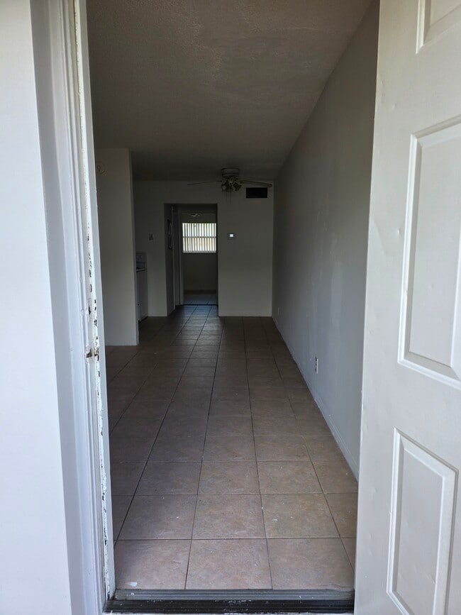 Building Photo - 19 SW 14th St