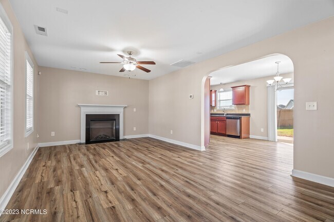 Building Photo - 809 Dynasty Dr