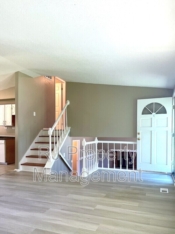 Foto del edificio - 4174 Willow Park Dr