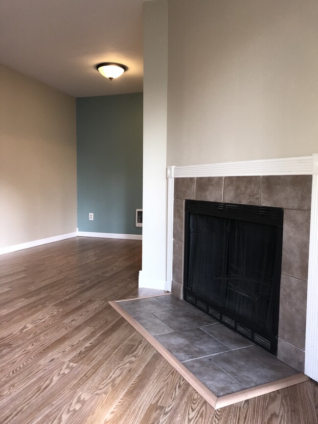 Building Photo - 5300 Harbour Pointe Blvd