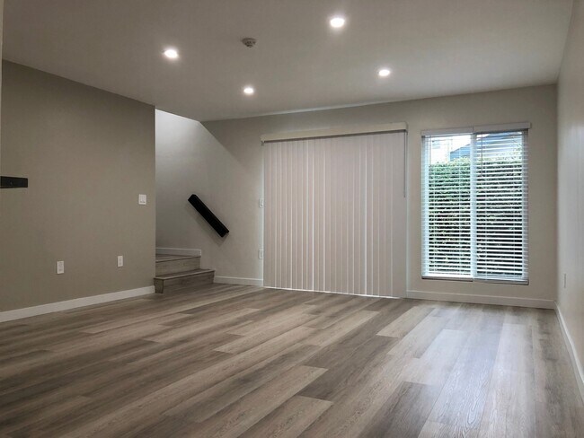 Foto del interior - 2411 Mathews Ave