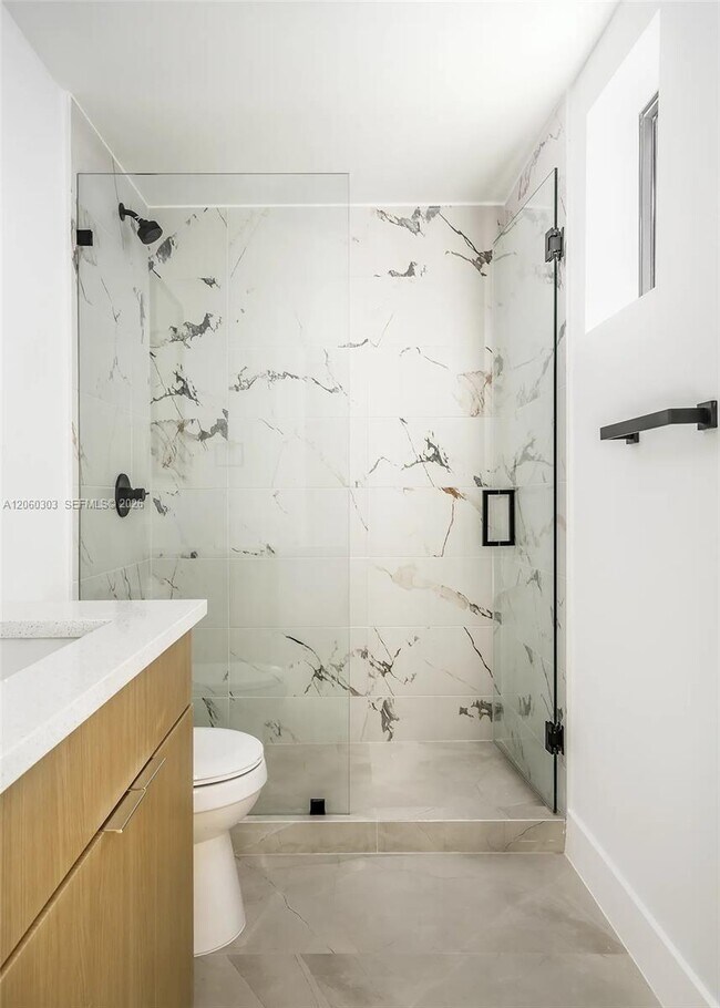 Foto del edificio - 5423 NE Miami Ct