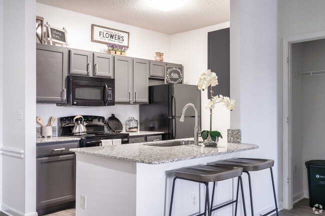 Building Photo - Luxury Living in Spring! 2/2 Apt ~