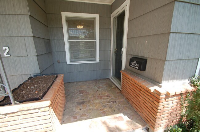 Foto del edificio - 5822 Grape St