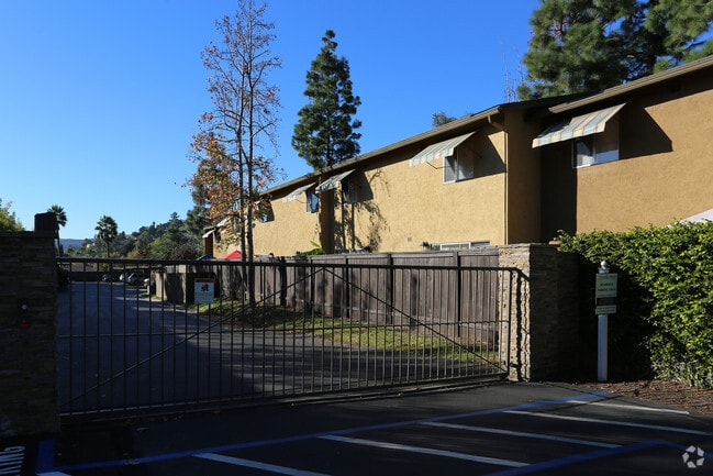Building Photo - Village Pines