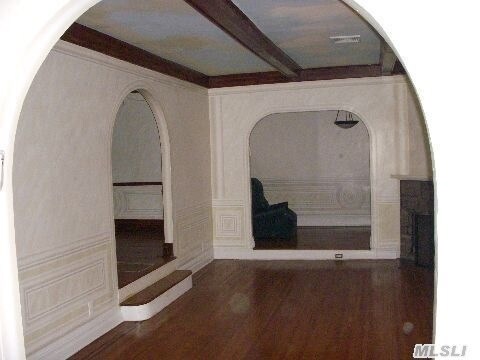 Building Photo - 919 Mayfield Rd