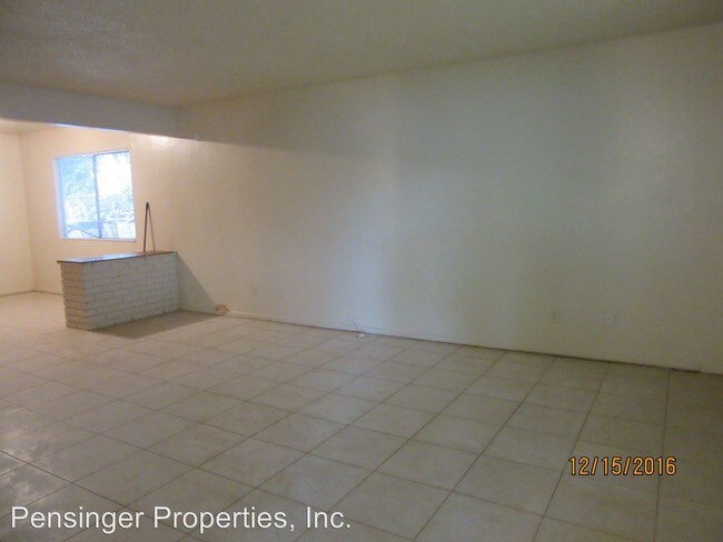 Building Photo - 317 Oswell St