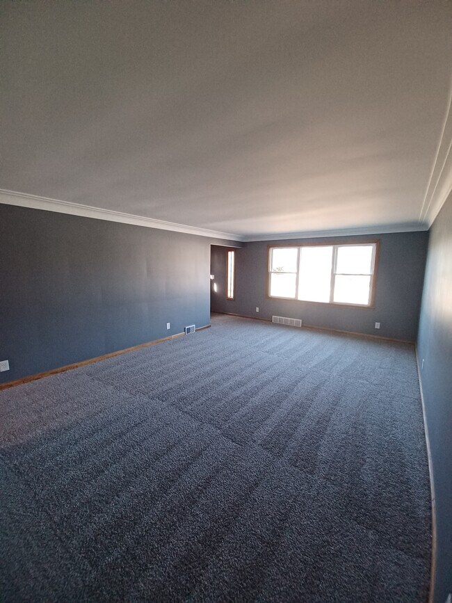 Foto del edificio - 21 East and West Rd