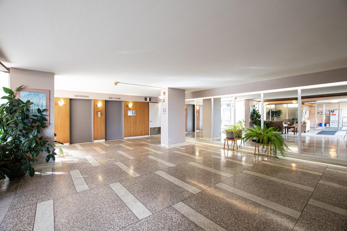 Mansion Apartments 124 Park Rd N Oshawa, ON