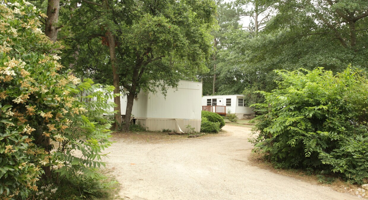 Building Photo - 62 Goode Ln