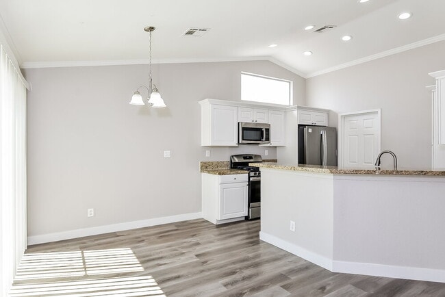 Building Photo - 3917 Herblinda Ln