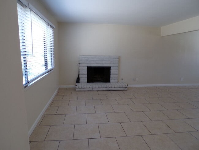 Building Photo - Nicely Upgraded Single Story Home in Vandenberg Village