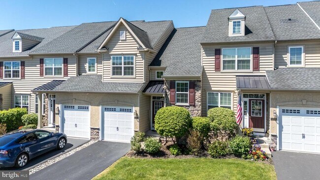 Building Photo - 3216 Brookside Dr