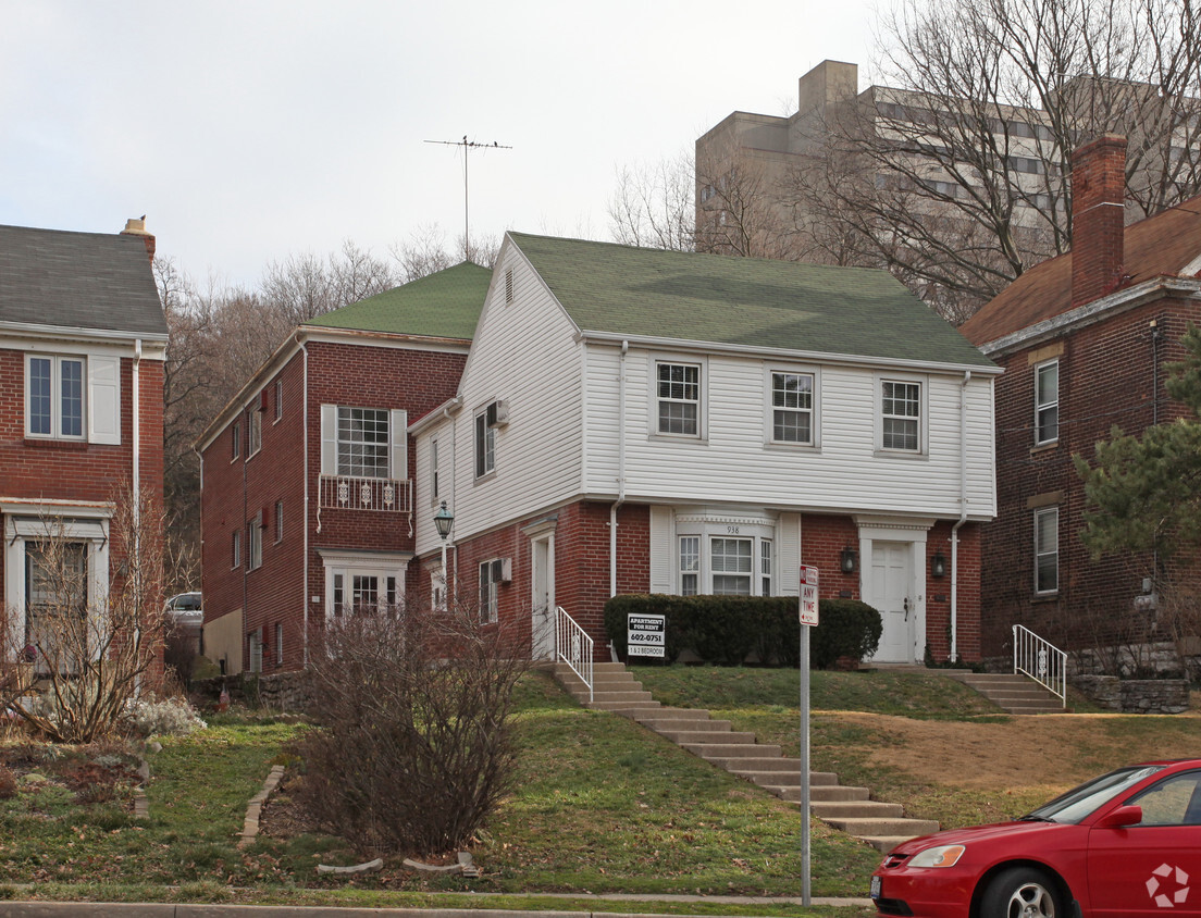 Primary Photo - 938 Ludlow Ave