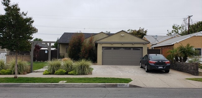 14413 Passage Ave