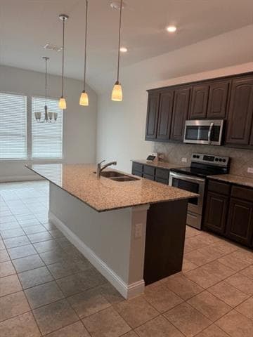 Building Photo - 1436 Lakeview Dr