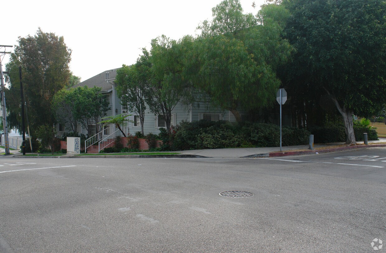 Foto del edificio - 134 W Plymouth St