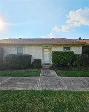 Building Photo - 16 E Mountain Creek Ct