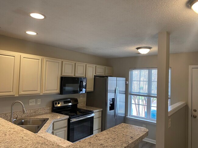 Kitchen - 160 Portestown Way