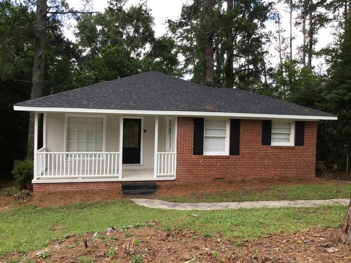 Foto principal - 2093 Knightsbridge Rd