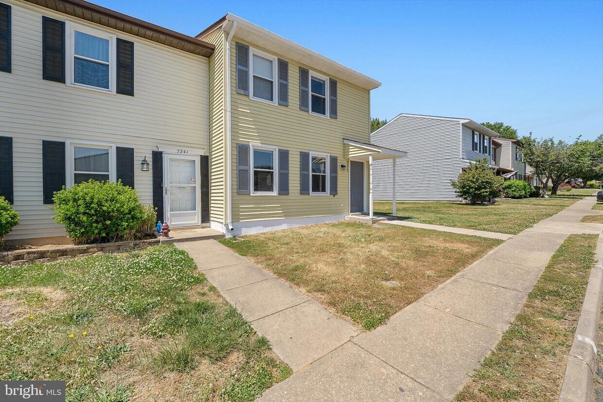5239 Daffodil Dr, Fredericksburg, VA 22407 Townhome Rentals in