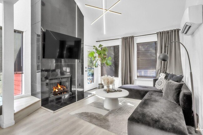 Foto del edificio - 9821 Walnut St